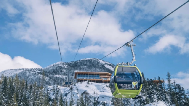 バンクーバー混載ツアー:シャノン滝+シー・トゥ・スカイ・ゴンドラ+ウィスラー【英語ツアー】