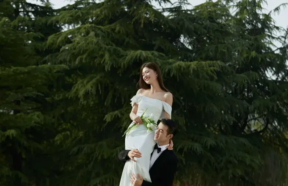 阿勒泰地區Trip Moments【婚紗寫真/婚禮跟拍航拍街拍抓拍約拍/商業攝影攝像/翻譯】