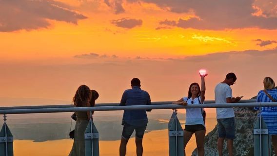 Skywalk (1228 m) and St. George (1762 m) Defender Tour