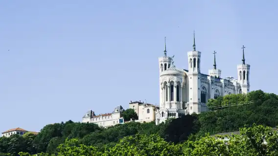 法國巴黎出發，去小王子的城市一日遊（里昂老城+富維耶山）
