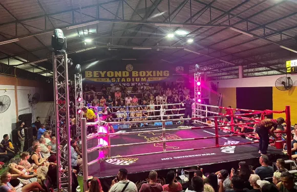 超越拳擊場（邦娘）靠近擂台的座位（免費T卹）大小同價