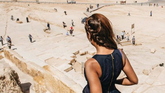 Servizio fotografico di viaggio al Il Cairo, Egitto[Servizio fotografico globale a Il Cairo, Egitto, con fotografo professionale per scatti alle piramidi, servizi di fotografia in viaggio, foto di matrimonio e sessioni fotografiche personalizzate.]