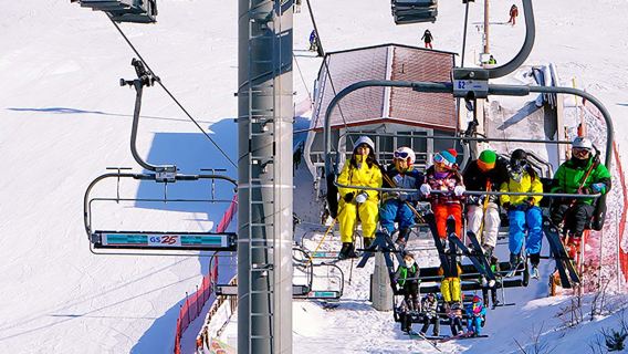 伊利希安江村度假村滑雪場一日遊【滑雪+纜車+移動步道+課程】