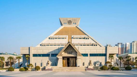 河南博物館-鄭州CBD大玉米樓-金融島一日遊