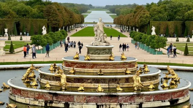 Lawatan setengah hari ke Istana Versailles, Perancis|termasuk tiket masuk tempahan + penerangan berpandu oleh pemandu pelancong profesional berbahasa Cina