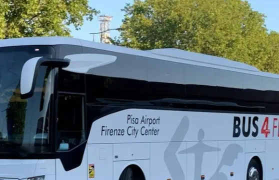 比薩：巴士接駁服務（往返比薩機場與佛羅倫斯市中心）