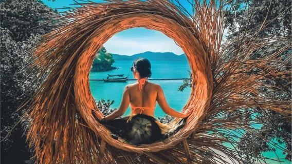 Tagesausflug nach Phuket, Phi Phi und Maya-Bucht Ko Mai Thon mit Schnorcheln auf See inklusive Landegebühren