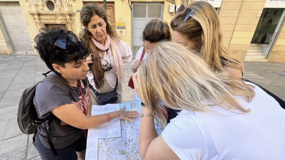 Valencia with an Expert: Cathedral, Lonja, Flavors and Gems