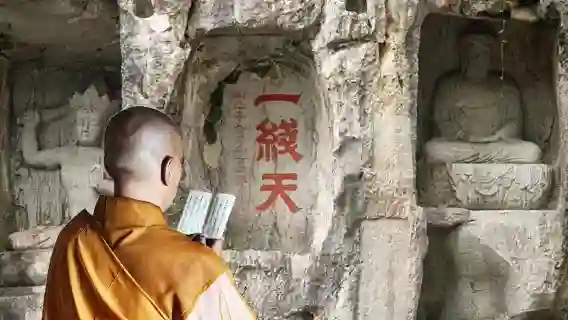 靈隱寺+飛來峰+北高峰財神廟專業導覽服務