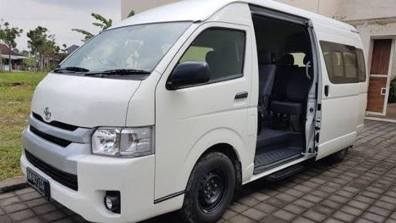 Autovermietung in Bali mit Toyota Hiace