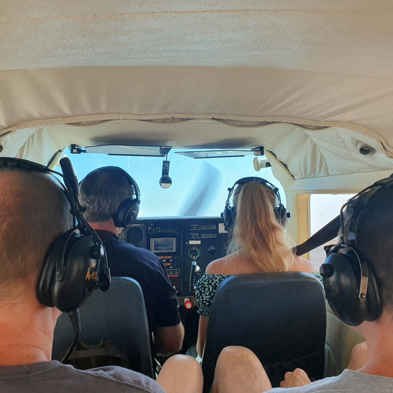 Great Barrier Reef: Reef Hopper Flight Tickets