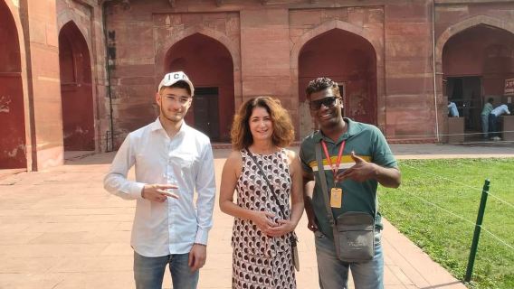 Skip The Line - Taj Mahal & Agra Fort Tour By Ac Car