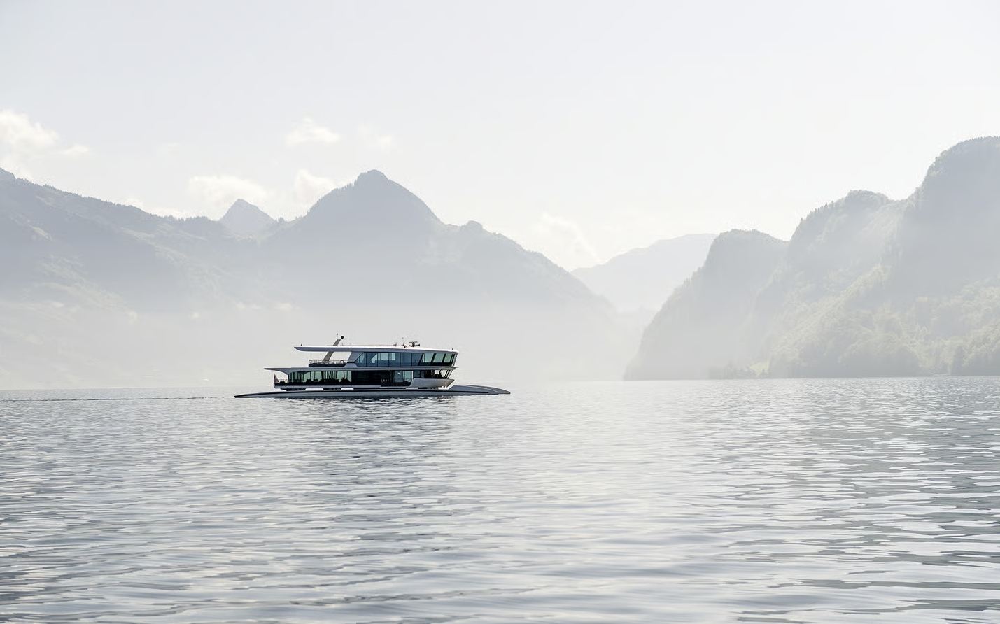 1-stündige Rundfahrt mit dem Katamaran auf dem Vierwaldstättersee inklusive Hin- und Rückfahrt