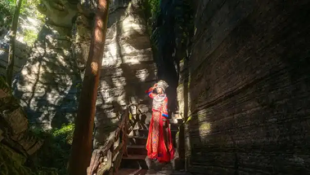 恩施梭布埡設施一日遊【純玩無購物可選小團】