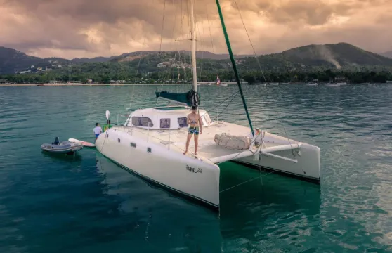 蘇梅島尼娜號私人雙體帆船體驗