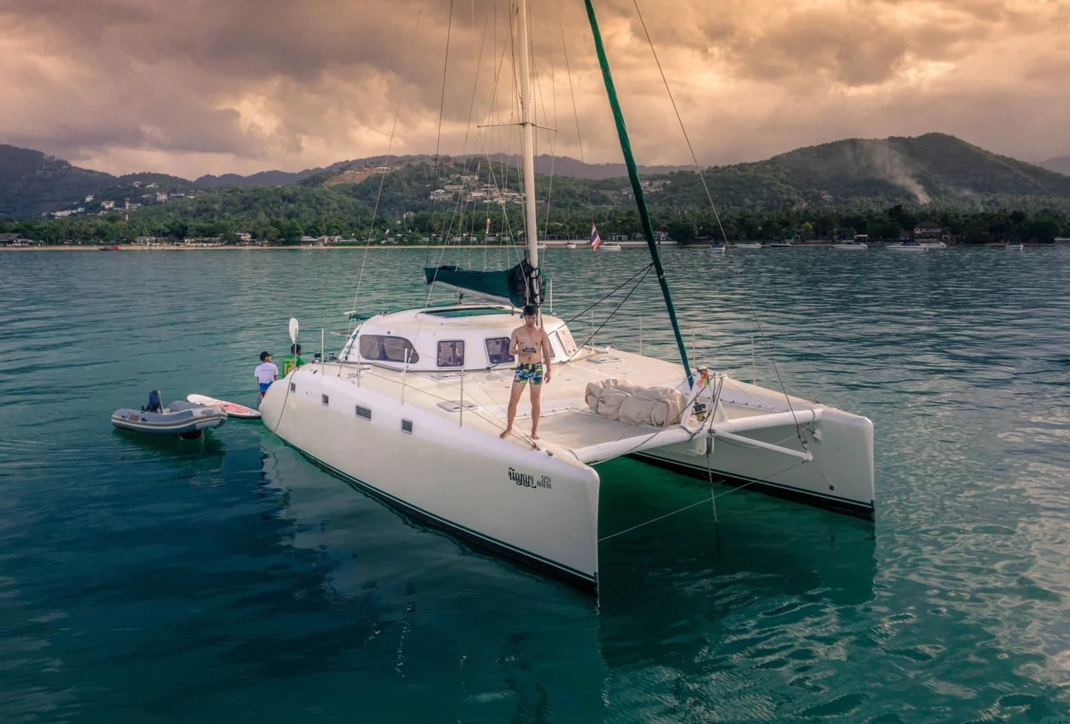 Pengalaman Kapal Layar Katamaran Pribadi Nina di Koh Samui