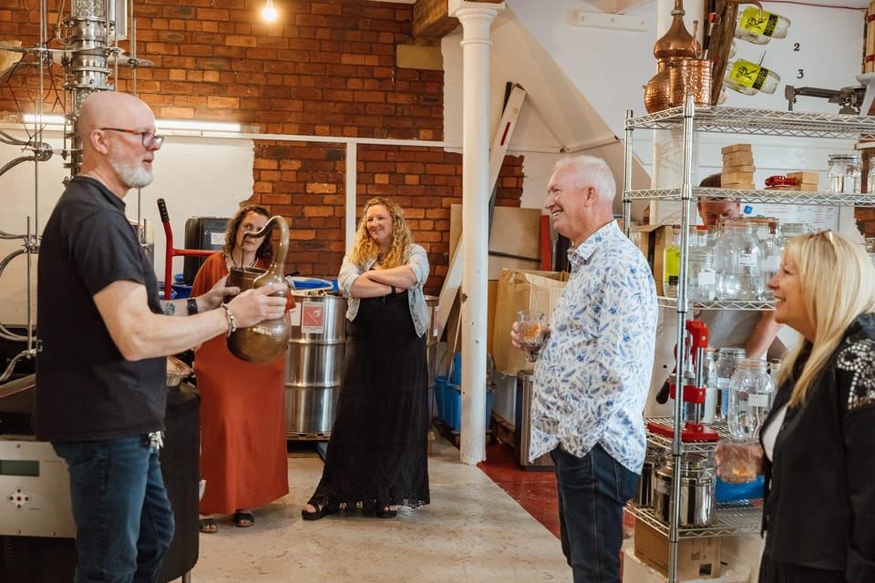 Sheffield: Gin Distillery Tasting Visit with Guided Tour