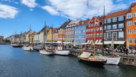 Пешая экскурсия для небольшой группы с кофе, пирожными и культурой