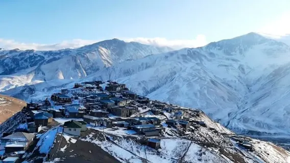 Bakú ida y vuelta: excursión de un día a Cuba + Montaña del Bastón de Caramelo + Shahdag en servicio de coche privado con conductor/inglés