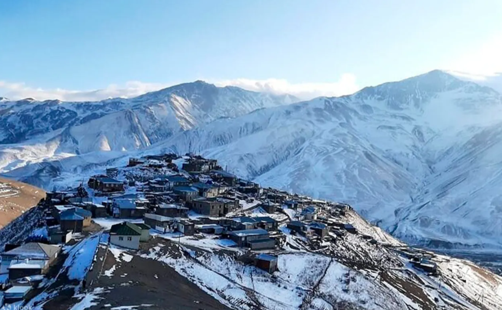 バクー往復：グバ+キャンディケーン山+シャフダグ ワンデーツアー 貸切チャーター/英語