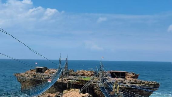 Tour di un giorno a Yogyakarta + Grotta Jomblang + Isola Timang con trasferimento dall'hotel in Indonesia