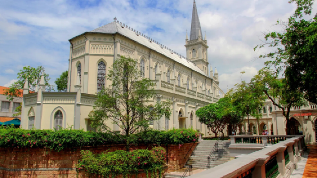 Singapore Airport Pick-up 1-day Tour: Depart from Jewel Changi Airport + Singapore Cultural Tour