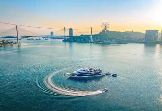 Sea Octopus Cruise: majestic heritage & exquisite cuisine aboard a 5-star cruise