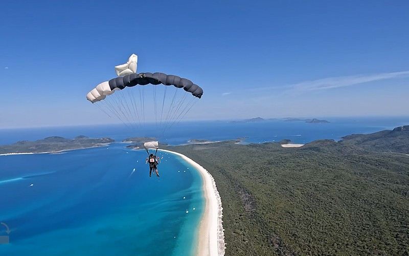 Whitsundays Airlie Beach Scenic Skydiving [Optional Whitehaven Beach Landing/City Transfer | Photo and Video Available for Purchase | Overlooking the Great Barrier Reef | SkyoneSkydiving]