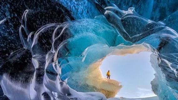 冰島冰川秘境·藍冰洞探千年藍冰+冰川徒步+冰湖追日落包車日遊
