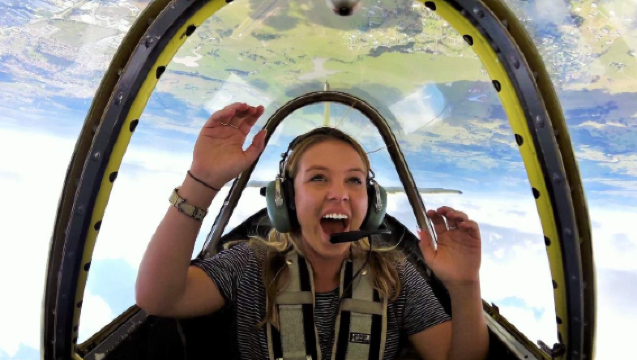 オーストラリア・ハンターバレー アクロバット飛行アドベンチャー体験【ループ、ロール、インメルマンターン、失速などクラシックなアクロバット飛行を体験】