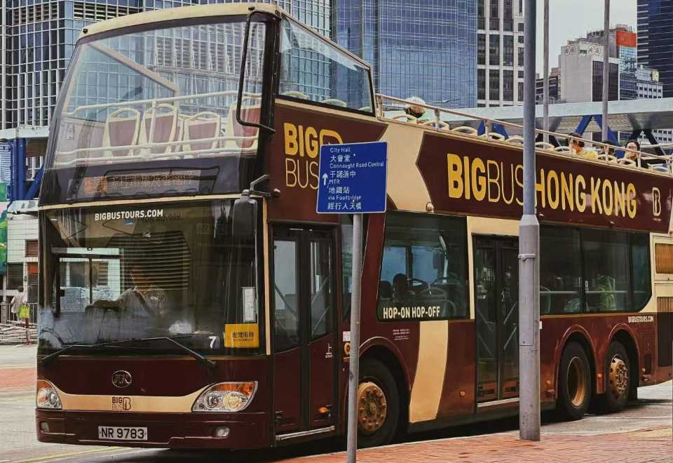 香港BigBus乗り降り自由の観光バス（2階建てオープントップ+乗り降り