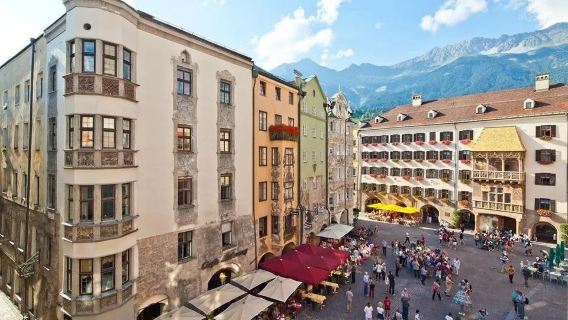 Munich pergi-balik: Dunia Kristal Swarovski + Istana Ambras + lawatan sewa peribadi + tiket tidak termasuk