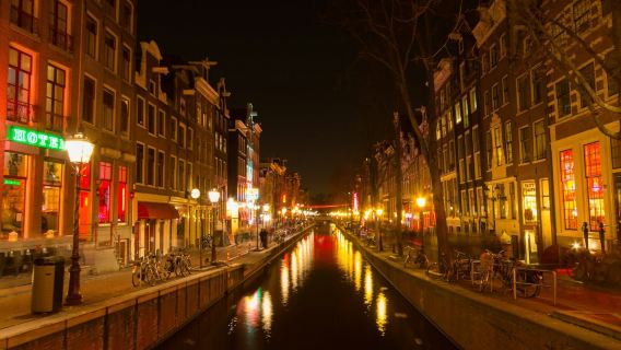 Recorrido por el Barrio Rojo en español