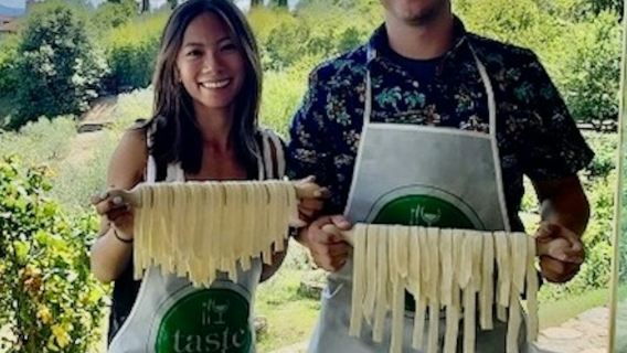 Firenze: corso di cucina con pranzo in agriturismo + tour del mercato locale