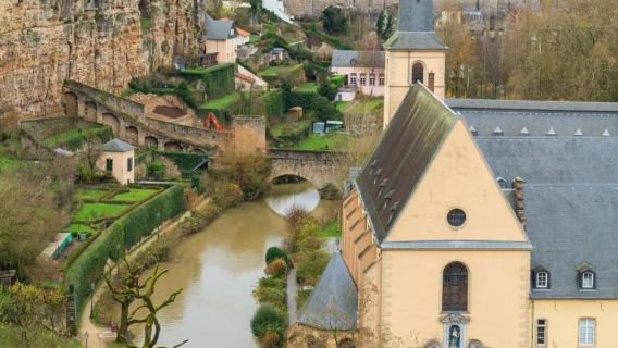 盧森堡+伯克要塞+自由街+少女像一日遊/行程可調-普通話專車