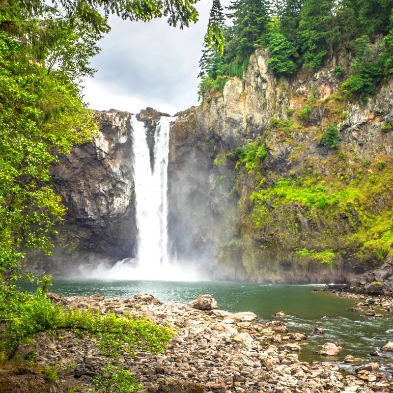 Tour di un giorno a Seattle, Stati Uniti, con visita alle cascate Snoqualmie e al villaggio tedesco, incluso trasferimento per aeroporto e biglietto di andata e ritorno
