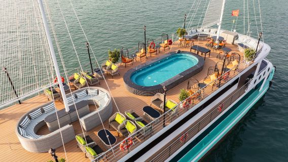 5-star luxury cruise 1-day tour of Halong Bay, Vietnam with morning departure [Group tour/English-speaking guide]