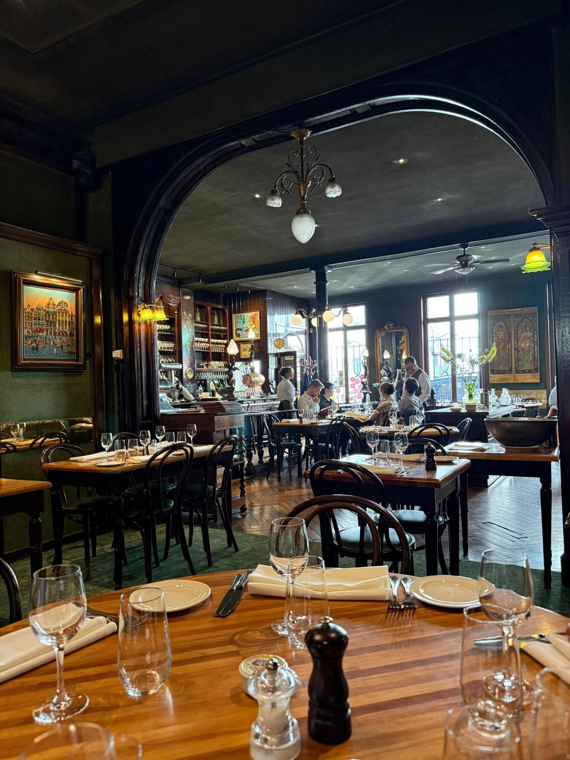 Tischreservierung im Restaurant Les Brigittines, ein beliebtes Restaurant in Brüssel, Belgien