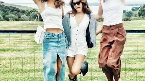 จากโอ๊คแลนด์: ทัวร์โรงกลั่นไวน์บนเกาะไวเฮเกะ