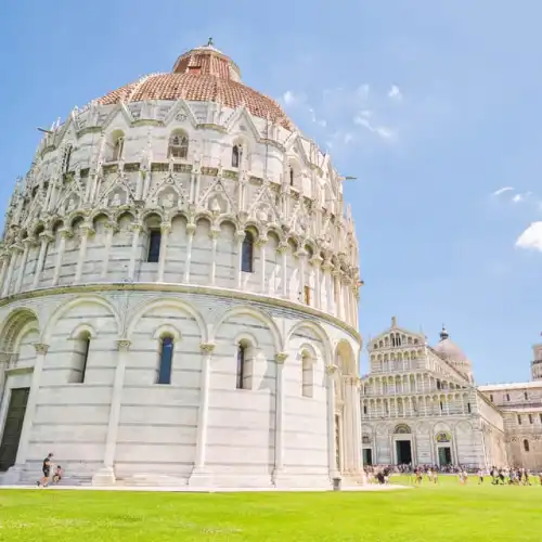 昼下がりのフィレンツェ フィレンツェ：チンクエテッレとピサへの終日ツアー | Trip.com
