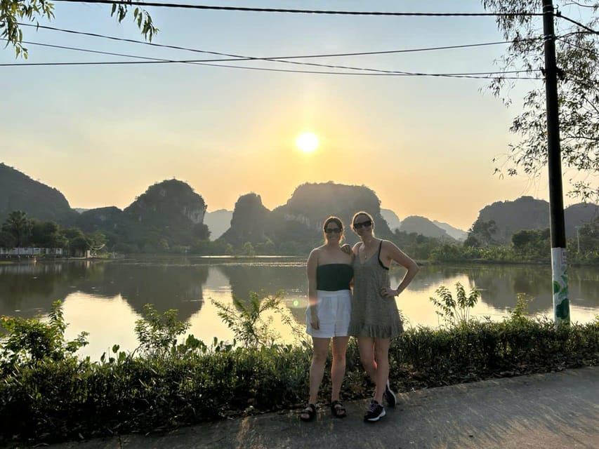 Abholung in Ninh Binh: Sonnenuntergang mit dem Motorrad und antike Stadt Hoa Lu