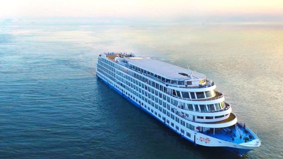 Shanghai Yangtze River Cruise (Shanghai to Chongqing + 5-star cruise through the Three Gorges + guide commentary + Three Gorges Dam + National First-Class Museum + Fengdu Ghost City)