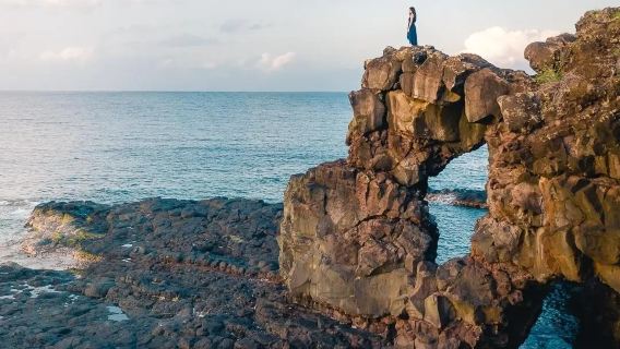 Mauricio · Servicio exclusivo de traslado desde y hacia el aeropuerto [Conductor en inglés | Itinerario privado personalizable]