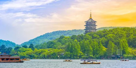 杭州雷峯塔+西湖遊船+三潭印月+靈隱寺一日遊·登島·導遊講解