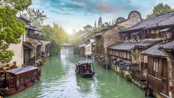 [Αναχώρηση από τη Σουτσόου] Ιδιωτική ημερήσια ξενάγηση στην πόλη Zhouzhuang & παράσταση 'Only Zhouzhuang'