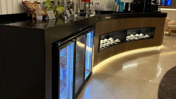 VIP-Lounge-Gutschein für den Flughafen Schardscha (SHJ) | VIP-Lounge für Transit und Wartezeit