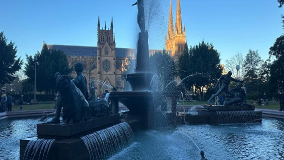 Lawatan sehari mercu tanda popular Sydney (Hyde Park + Katedral St. Mary + berjalan kaki di Jambatan Pelabuhan Sydney)