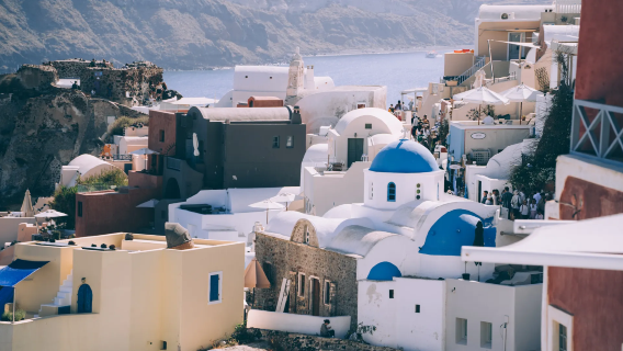 رحلة كاتاماران في جزيرة سانتوريني + الشاطئ الأحمر + الشاطئ الأبيض + وجبات ومشروبات مجانية