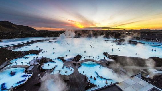 Perjalanan satu hari mengelilingi Golden Circle dan Blue Lagoon di Islandia|Transfer dengan bus kecil yang nyaman di dalam kota|Tiket masuk opsional