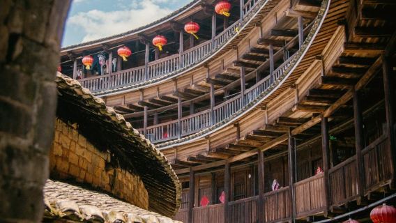 Fujian Longyan Yongding Hongkeng tulou + Hakka glutinous rice wine tasting [roam Zhencheng Building + experience intangible cultural heritage]